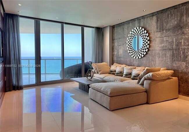 Building Photo - 17121 Collins Ave