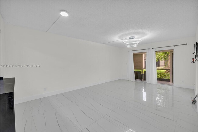 Building Photo - 4154 NW 90th Ave