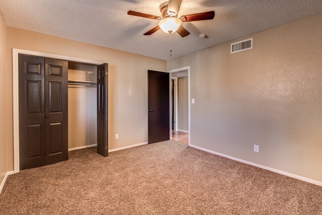 Building Photo - Upper Valley of West El Paso Rental Home