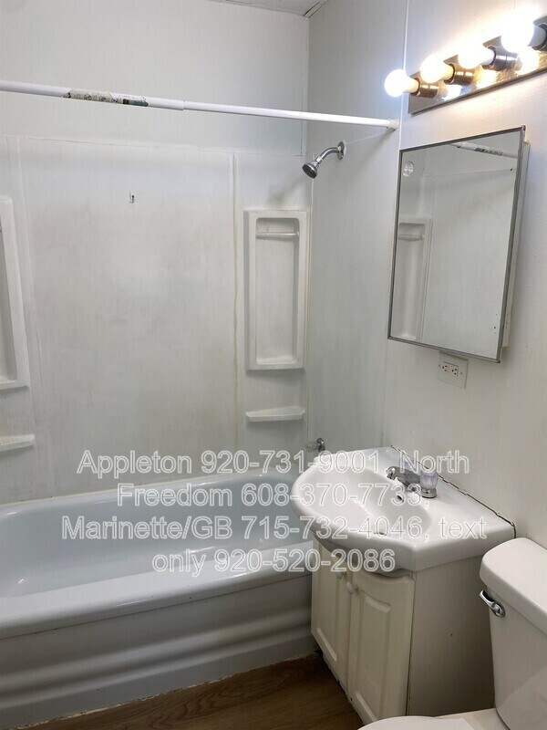 Building Photo - S7559 US-12