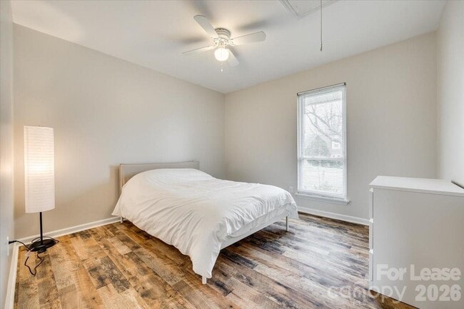 Building Photo - 10932 Copperfield Dr