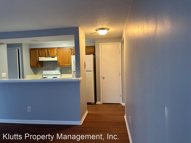 Building Photo - 3 br, 2 bath House - 1630 Arlyn Circle Unit J