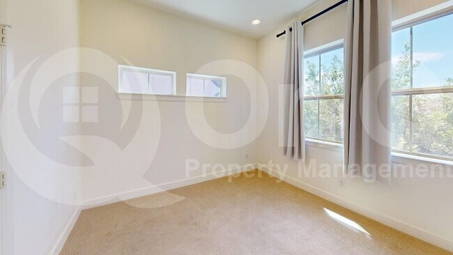 Building Photo - 1832 Stevens Bluff Ln