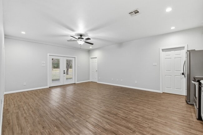 Building Photo - 19330 Veterans Rd