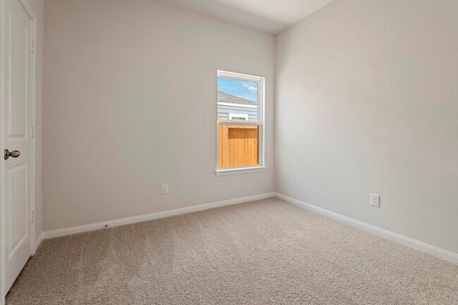 Building Photo - 8214 Burnt Orchid Dr