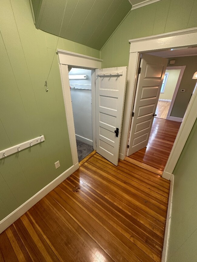 Building Photo - 151 Edinboro St