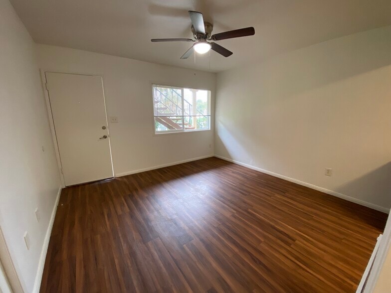 Building Photo - 1739 Sunset Cliffs Blvd