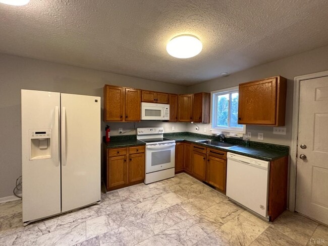 Building Photo - 601 Jackson St