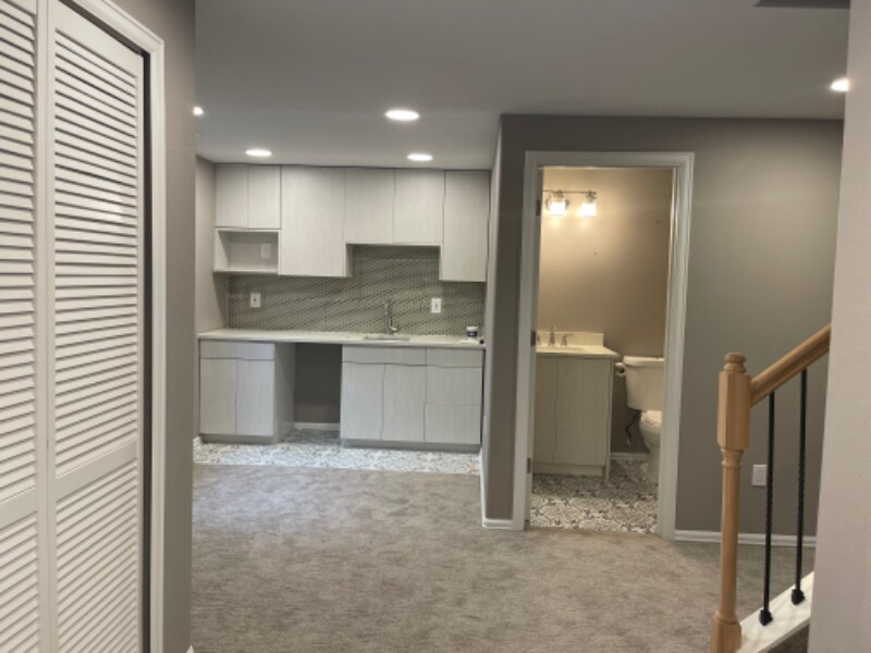 Building Photo - 7023 Bonnie Brae Ln