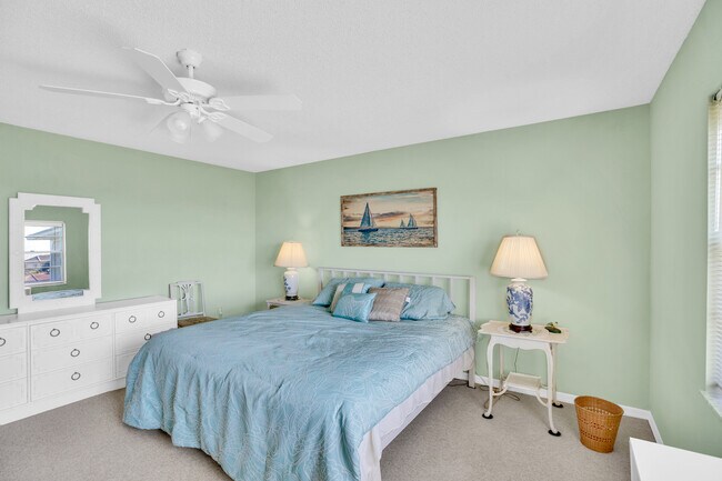 Building Photo - 5300 Jimmy Buffett Mem Hwy