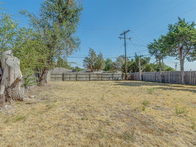 Building Photo - 3801 NW 51st St