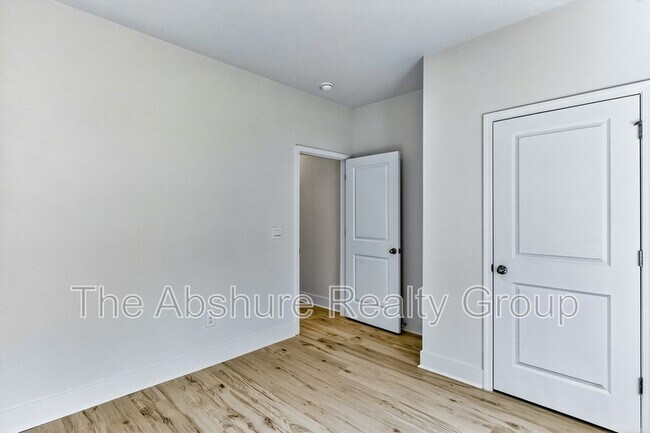 Building Photo - 806 Dorset Strm Dr