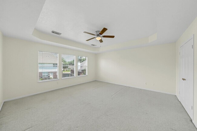 Building Photo - 15322 Vintage Oak Ln