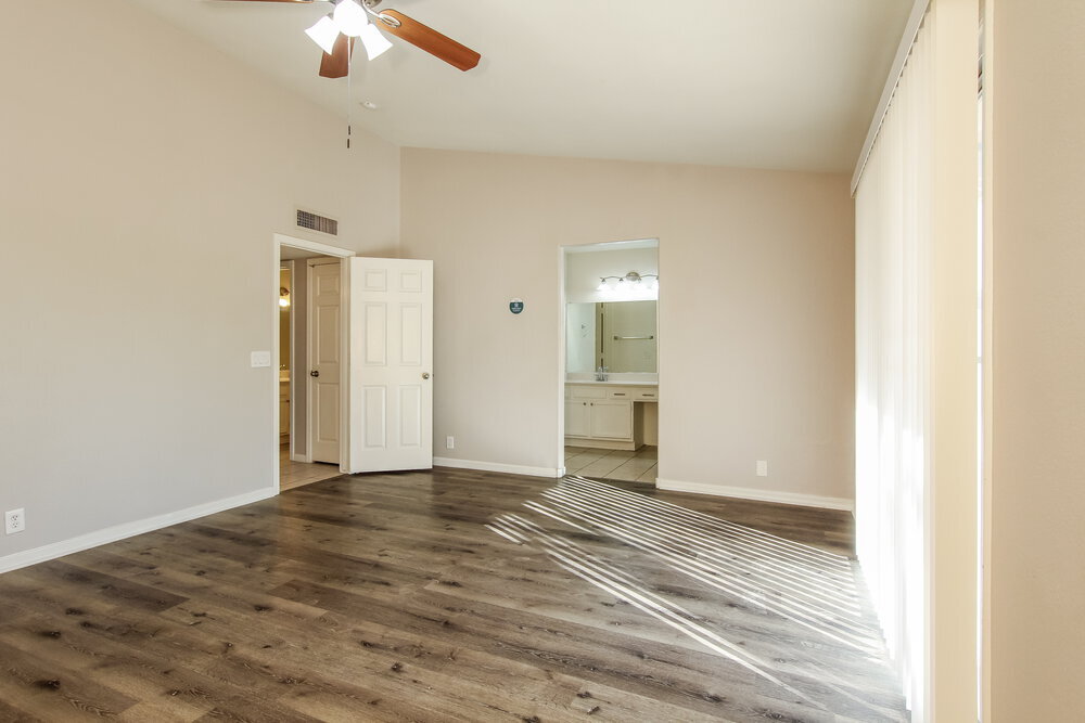 Building Photo - 6157 N 87th Ln