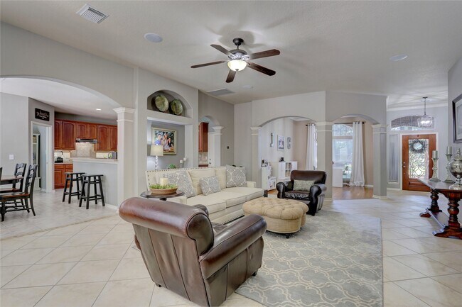 Building Photo - 19 S Linton Ridge Cir