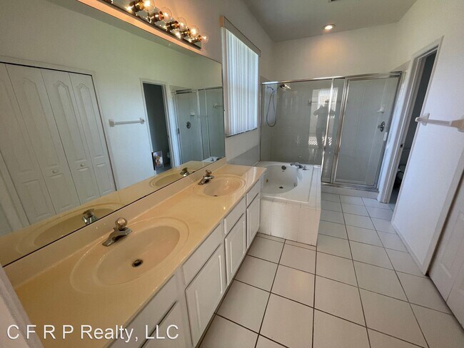 Building Photo - 4 br, 3 bath House - 13707 Sunshowers Circle