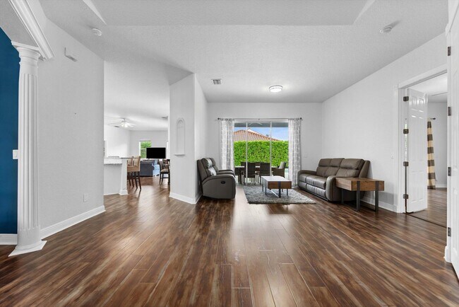 Building Photo - 1874 New Haven Ave