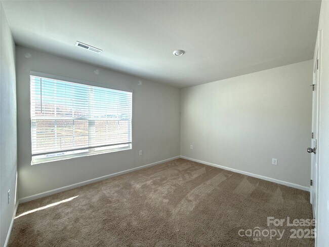 Building Photo - 3038 Trailblazer St