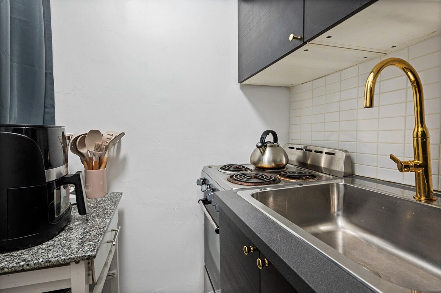 Building Photo - 343 E 51st St