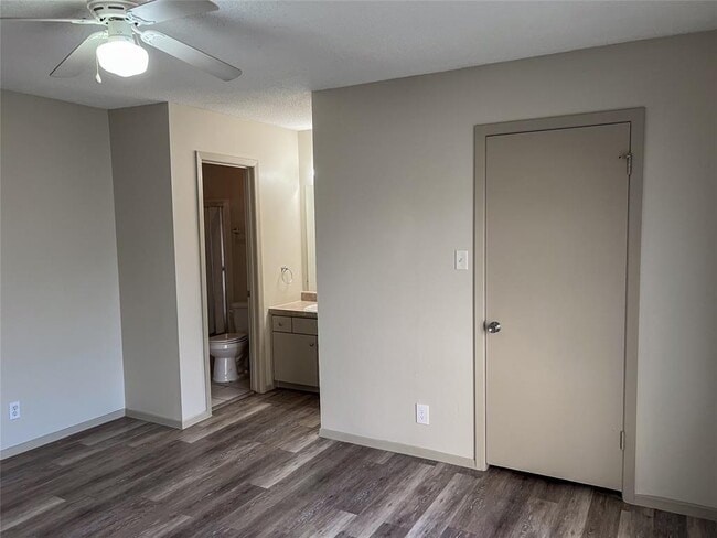 Building Photo - 7206 Creekside Dr