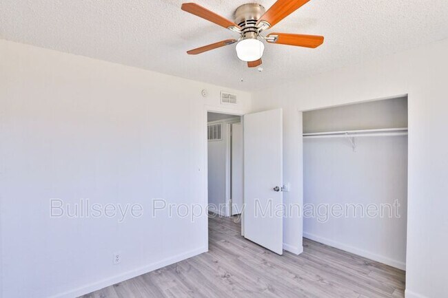 Building Photo - 1417 E Southern Ave