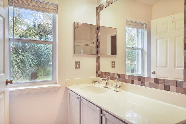 Building Photo - 9881 Porta Leona Ln