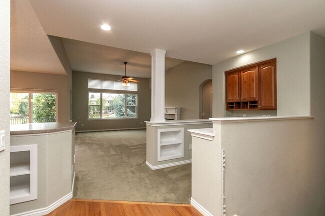 Building Photo - Beautiful ranch style patio home in Fox Meadows golf community.