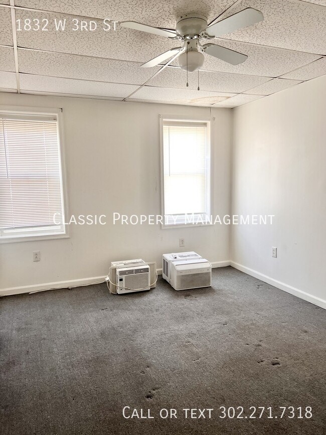 Building Photo - 1832 W 3rd St