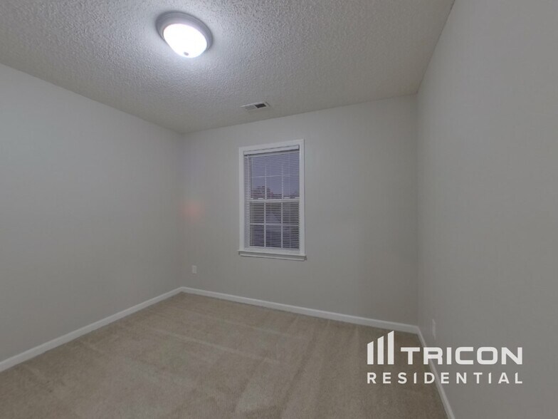 Building Photo - 3329 Whitebridge Ln