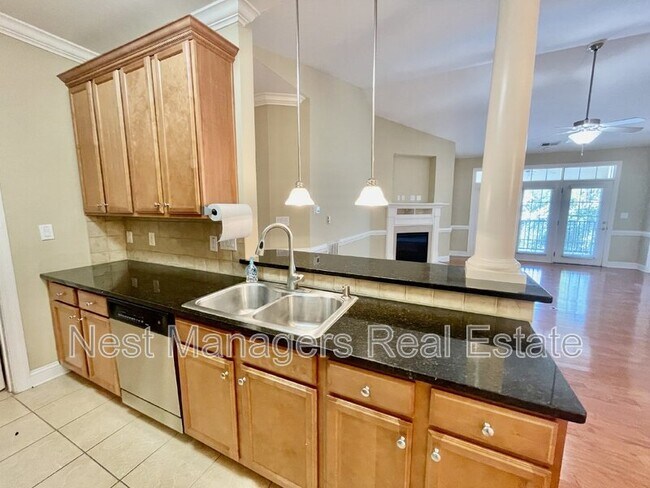 Building Photo - 1931 Dante Ln