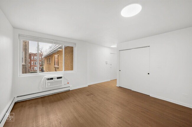 Building Photo - 7357 N Winchester Ave