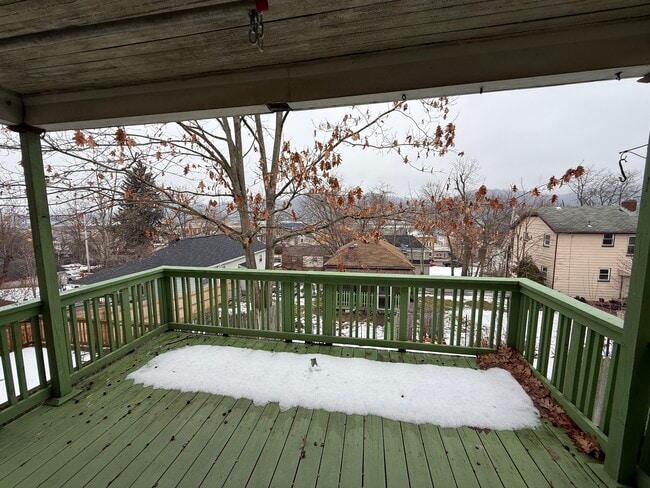 Building Photo - 843