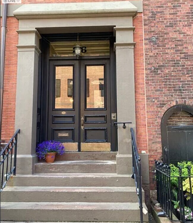 Building Photo - 24 Mt Vernon St