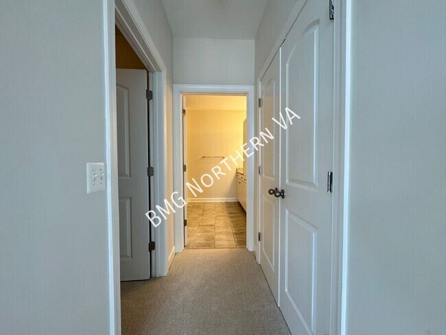 Building Photo - 13740 Endeavour Dr