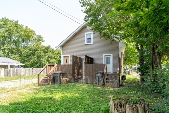 Building Photo - 2112 N Spencer Ave