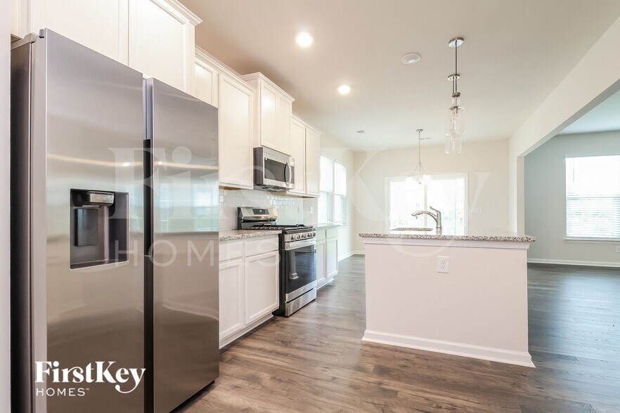 Building Photo - 625 Goldburn Wy