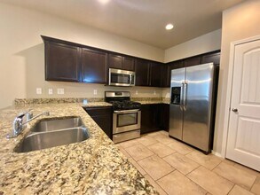 Building Photo - Spacious 3 Bedroom Home in Rio Rancho | Refrigerated Air | Large Backyard | Near Hwy 550 & 528