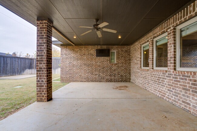 Building Photo - 803 Avenue S