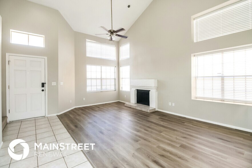 Building Photo - 4325 E Muirwood Dr