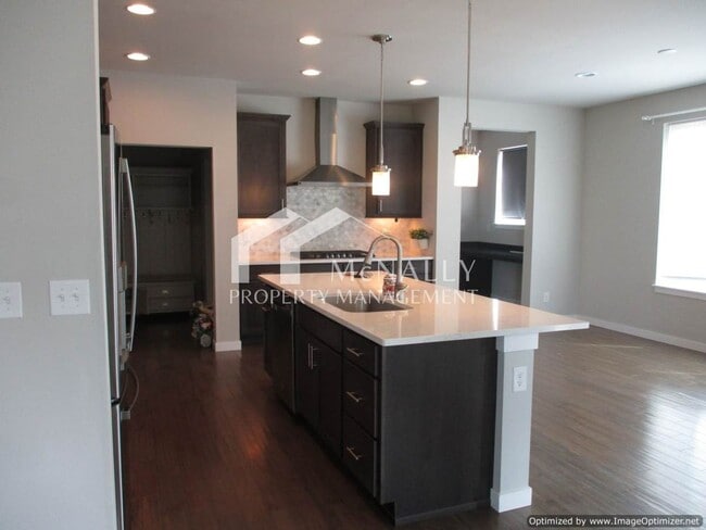 Building Photo - Spacious 4-Bedroom Home with Modern Comforts