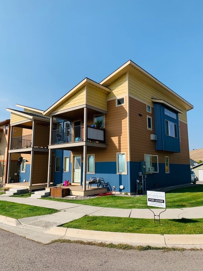 Building Photo - 4404 Deveraux Pl