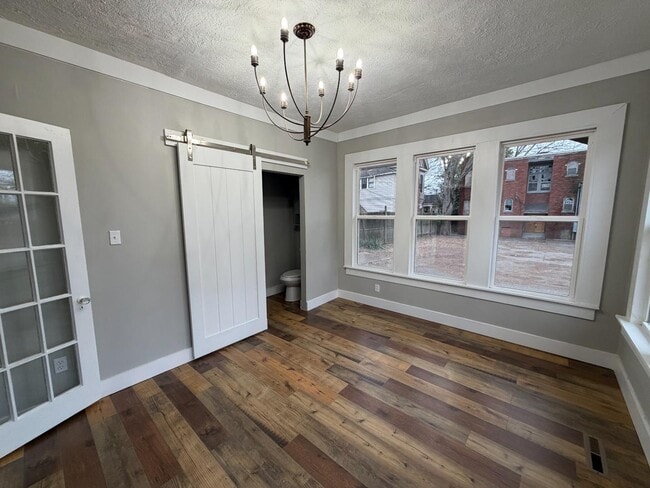 Building Photo - 123 Division Ave