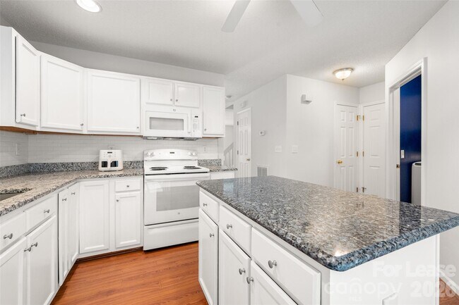 Building Photo - 1841 Birch Heights Ct