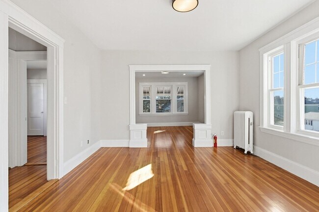 Building Photo - 113 Minot St