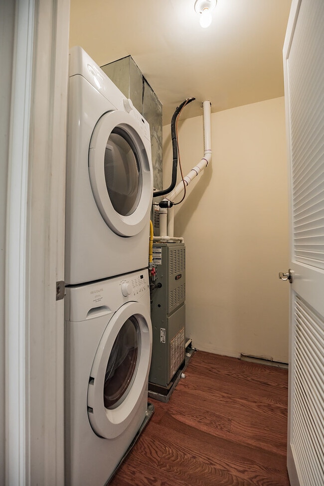 Building Photo - 1619 Ogden St