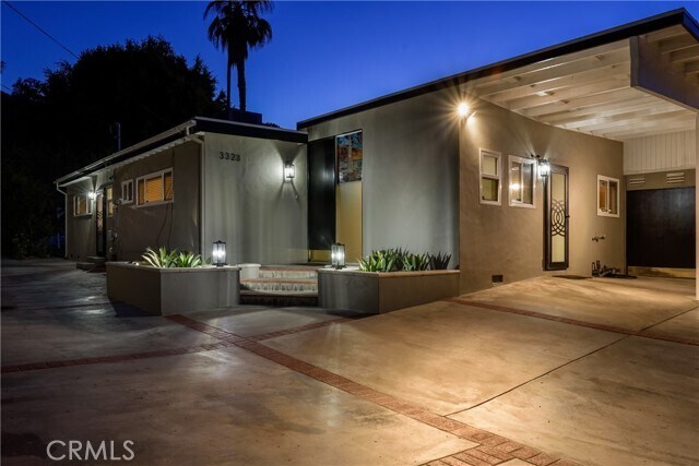 Building Photo - 3323 Ione Dr