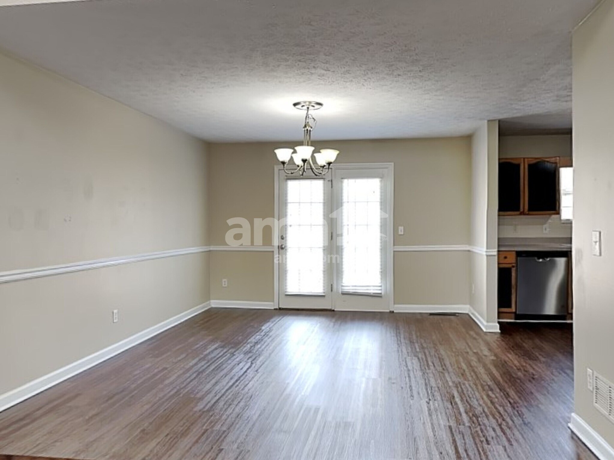 Building Photo - 227 Starlyn Dr