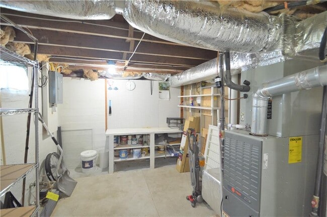 Building Photo - 108 Ormerod Ave