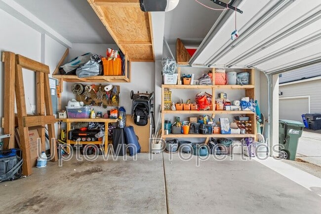 Building Photo - 876 N 18th Ave