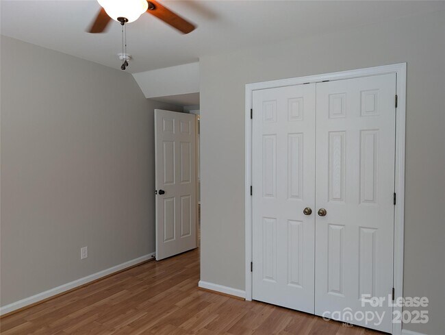 Building Photo - 5823 Rimerton Dr